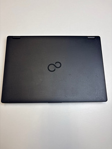 Fujitsu LifeBook E5411 (2 фото из 4)