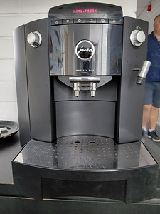 Кофемашина Jura Impressa Xf50 (2 фото из 2)