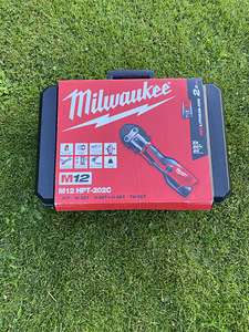 Milwaukee пресс для труб (2 фото из 2)
