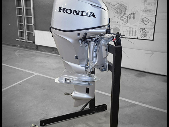 Honda 60hp 4takti