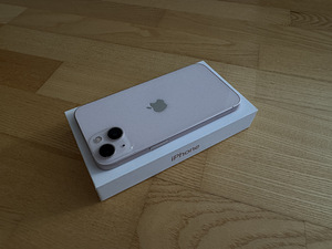 iPhone 13 128 GB, розовый (3 фото из 6)