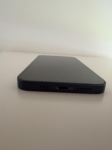 iPhone 13, 128GB, Midnight Black (3 фото из 6)