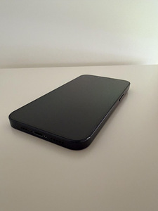 iPhone 13, 128GB, Midnight Black (6 фото из 6)