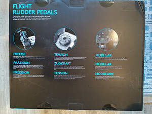 Logitech flight yoke system + педали (3 фото из 5)