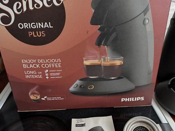 Кофемашина Philips Senseo Original Plus (модель CSA210) в ко