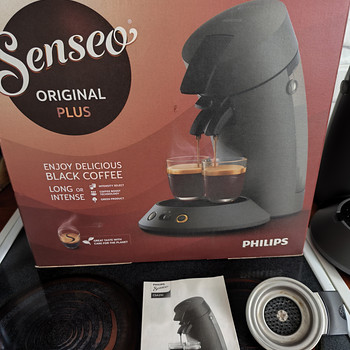 Кофемашина Philips Senseo Original Plus (модель CSA210) в ко