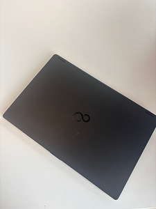 Fujitsu LifeBook U7510 (2 фото из 4)