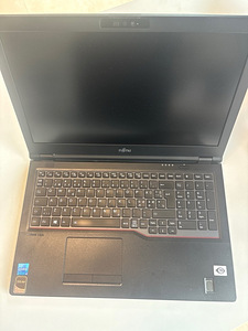 Fujitsu LifeBook E5511 (1 фото из 4)