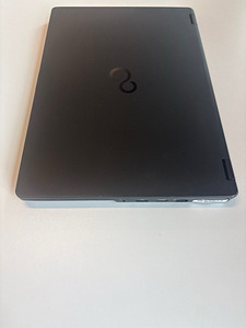 Fujitsu LifeBook U7410 (3 фото из 4)
