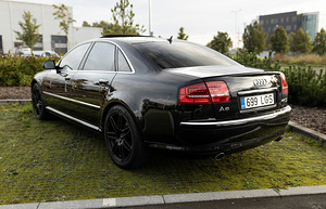 Audi A8 (5 фото из 12)