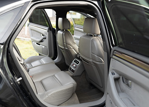Audi A8 (6 фото из 12)