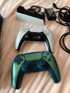 Playstation 5 дисковая версия + 2 контроллера и зарядное устройство. (1 фото из 3)