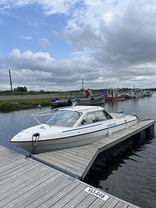 Моторная лодка Bella 560 HT (2 фото из 9)