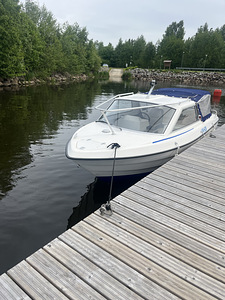 Моторная лодка Bella 560 HT (6 фото из 9)