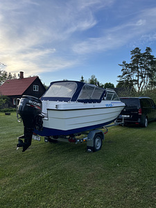 Моторная лодка Bella 560 HT (7 фото из 9)