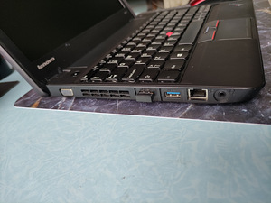 Lenovo ThinkPad X131e sülearvuti, i3, SSD (4 foto / 10)