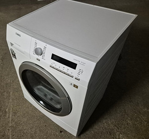 Pesukuivati AEG Lavatherm T76484AIH 8kg (5 foto / 6)