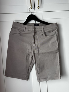 Lühikesed püksid H&M (1 foto / 2)