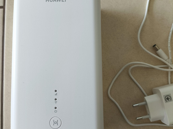 Huawei 4G CPE Pro 2 B628-265