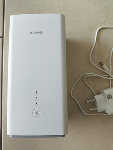 Huawei 4G CPE Pro 2 B628-265 (2 foto / 3)