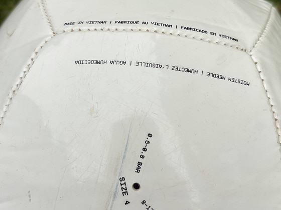 Nike jalgpall suurus 4