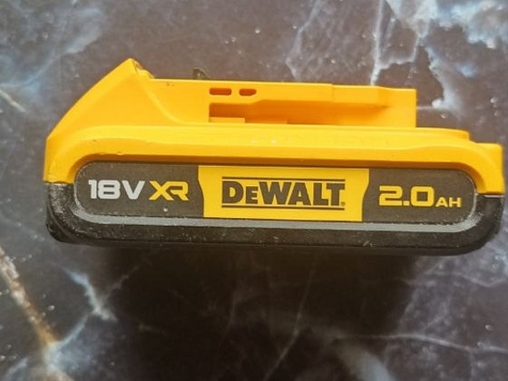 Аккумулятор DeWalt XR DCB183, 18 V, 2,0 Ah