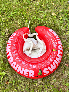 Детский круг для плавания Swimtrainer Classic (красный) (1 фото из 3)