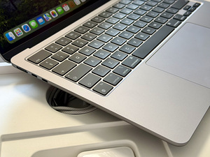 Apple Macbook Air 13 M3 24/512GB Space Gray ENG, nagu uus! (3 foto / 9)