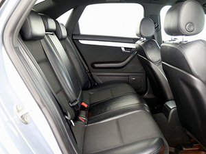 Audi A4 S-Line Quattro ATM 3.1 188kW (7 foto / 9)