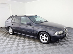 BMW 530 Touring Facelift 2.9 D 142kW (1 foto / 7)