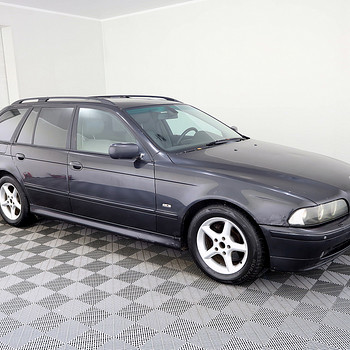 BMW 530 Touring Facelift 2.9 D 142kW