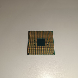 AMD Ryzen 5 1600X (2 фото из 2)