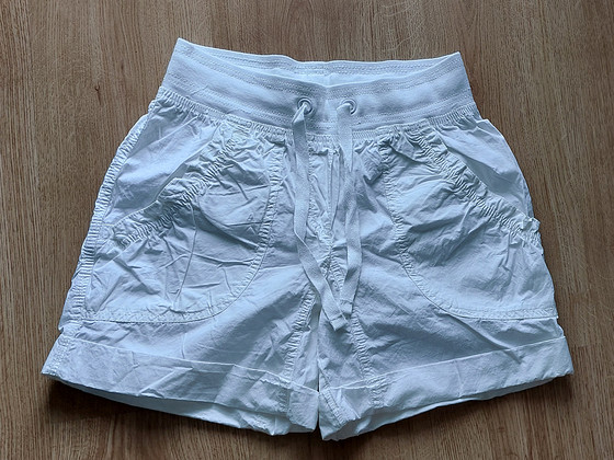 НОВЫЕ короткие шорты H&M р. 36