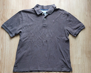 T. Hilfiger polosärk 8-10 a. (1 foto / 2)