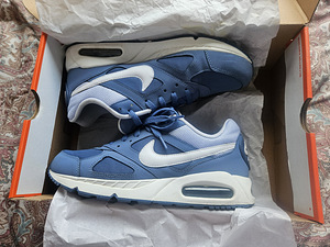 Мужские кроссовки Nike AIRMAX 43 (1 фото из 9)