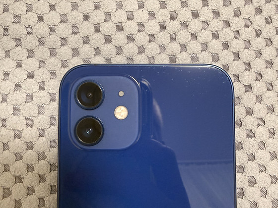 iPhone 12