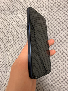 iPhone 12 (8 фото из 9)