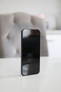 iPhone 15 Pro Max 256 ГБ (2 фото из 3)