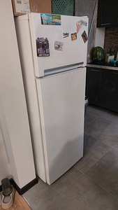 Kasutatud külmkapp, ainult isetulemine (1 foto / 2)