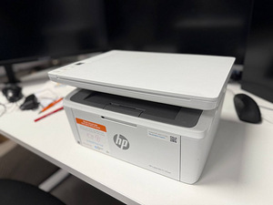 HP LaserJet M140we printer, skanner, koopiamasin (1 foto / 4)