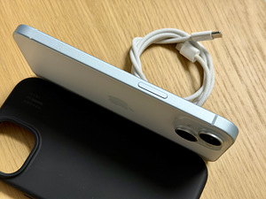 Apple iPhone 15 Blue v heas korras. Aku 100% Gar 05.2027 (3 foto / 9)