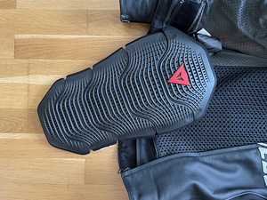 Dainese D1 Racing sõidutagi suurus 52 (5 foto / 6)