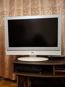 JVC teler puldiga (1 foto / 3)