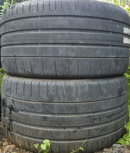 R21 Pirelli 305/30/21 - 2tk - paigaldus (1 foto / 1)