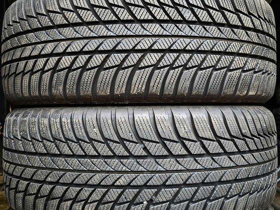 R18 Bridgestone M+S 225/45/18 - 7mm - DOT24 - установка