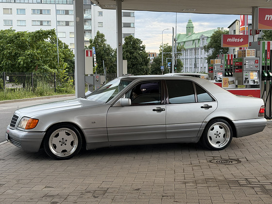 Mercedes-Benz S350 W140