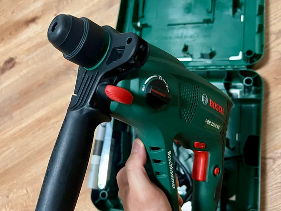Перфоратор Bosch PBH 2100 RE, мало б/у