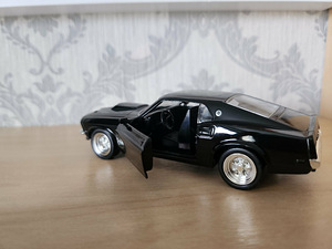 Ford mustang mudelauto mudel (2 foto / 7)