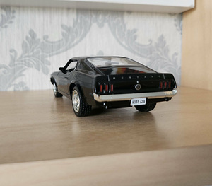Модель автомобиля Ford Mustang (2 фото из 7)
