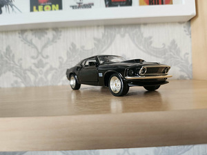 Ford mustang mudelauto mudel (5 foto / 7)